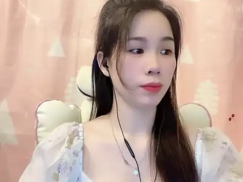 Luna3579 online show from 05-06-26, 07:23