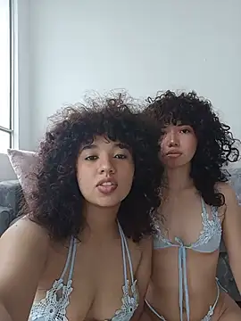 Chloe and Violeta online show from 07-23-26, 04:36