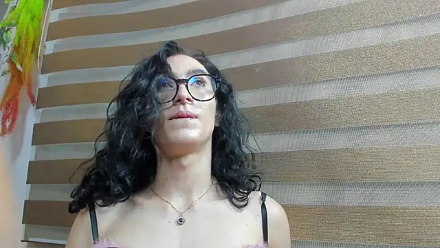 Snapshot of Shammy_rosse chatting on 07-04-26, 11:09 Shammy rosse online show from 07-04-26, 11:09