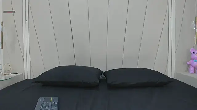 Sofia mercer online show from 05-11-26, 04:03