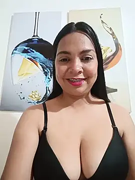 Silvana2927 online show from 05-13-26, 05:03