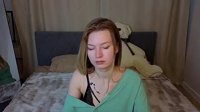 Lisa Hummi online show from 04-16-26, 01:28