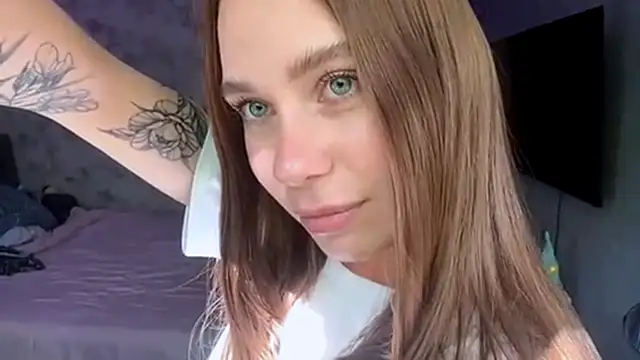 Snapshot of FlufyRabbit chatting on 04-14-26, 09:58 FlufyRabbit online show from 04-14-26, 09:58