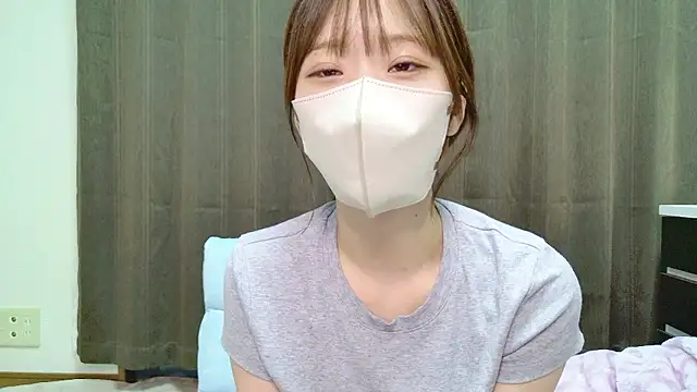 Snapshot of rei_0707 chatting on 04-24-26, 12:51 rei 0707 online show from 04-24-26, 12:51