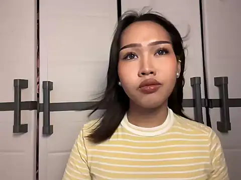 lady clea online show from 04-16-26, 07:42