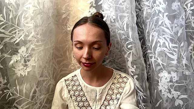 AdriannaBill online show from 07-11-26, 04:18