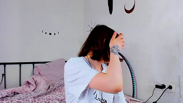 LiyaFly online show from 06-10-26, 02:18