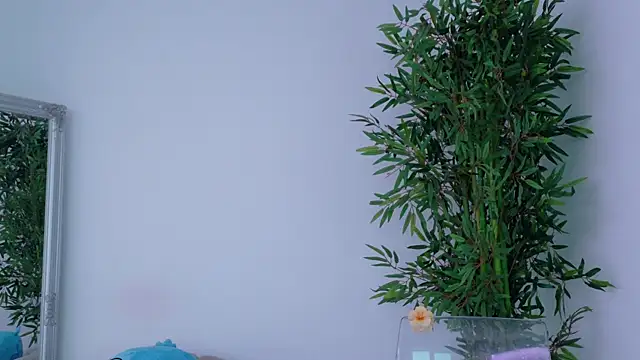 Tiny Blush online show from 04-23-26, 05:47