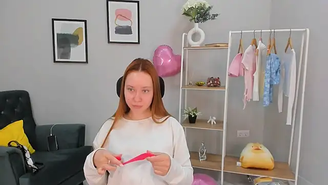 Snapshot of Ruth_Pancer chatting on 04-15-26, 10:43 Ruth Pancer online show from 04-15-26, 10:43