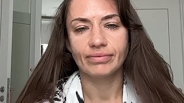 missRorian online show from 06-12-26, 06:55