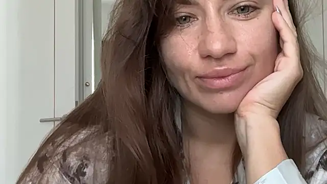 missRorian online show from 04-16-26, 04:35