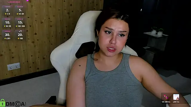 Snapshot of nicolewoss chatting on 06-16-26, 03:28 nicolewoss online show from 06-16-26, 03:28