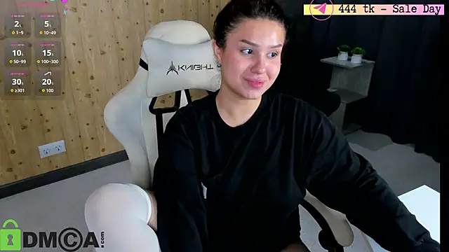 Snapshot of nicolewoss chatting on 06-20-26, 04:50 nicolewoss online show from 06-20-26, 04:50