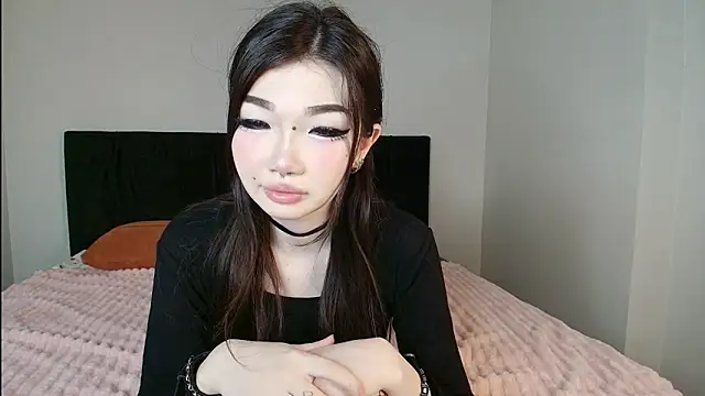 kum1k0 online show from 04-16-26, 05:19