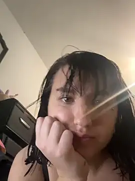 Courtneysinclair online show from 04-14-26, 04:12