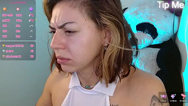 Snapshot of aprildumont chatting on 05-02-26, 02:55 aprildumont online show from 05-02-26, 02:55