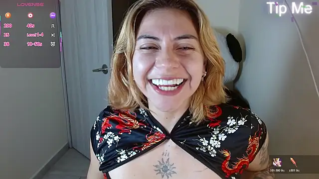 Snapshot of aprildumont chatting on 06-03-26, 09:54 aprildumont online show from 06-03-26, 09:54