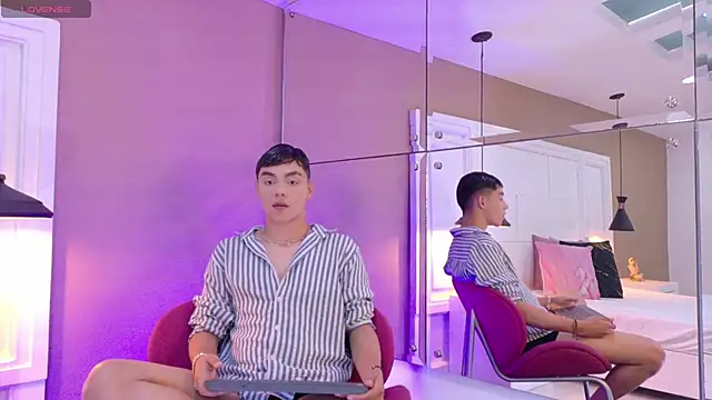 Liam Greyy online show from 04-15-26, 07:18