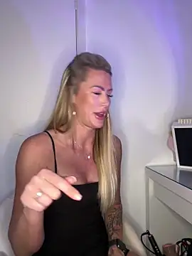 Savannah Rae online show from 05-14-26, 06:16
