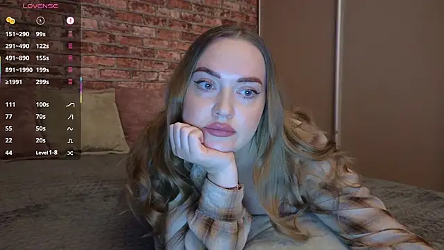 Snapshot of LeryKiss chatting on 04-23-26, 02:40 LeryKiss online show from 04-23-26, 02:40