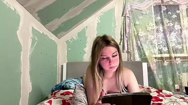 Snapshot of Skinny_girl_ chatting on 06-09-26, 06:31 Skinny girl online show from 06-09-26, 06:31