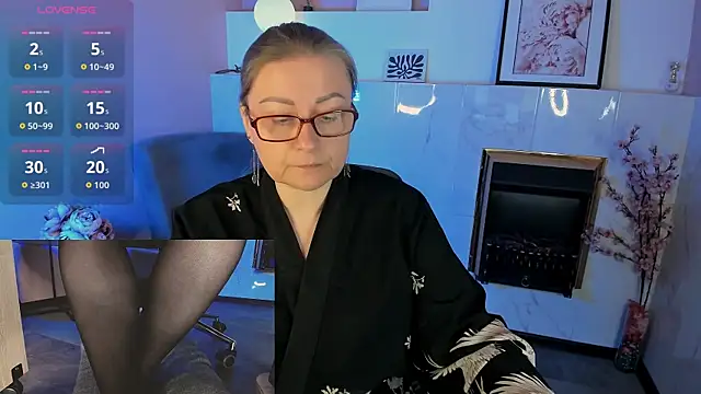 Alexandra Kind online show from 04-18-26, 08:53
