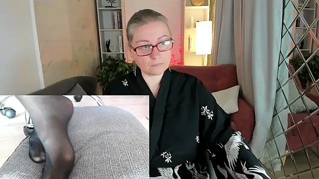 Alexandra Kind online show from 05-05-26, 01:58