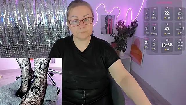 Alexandra Kind online show from 05-22-26, 01:42