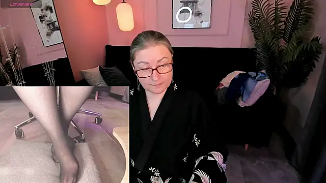 Alexandra Kind online show from 05-06-26, 08:57
