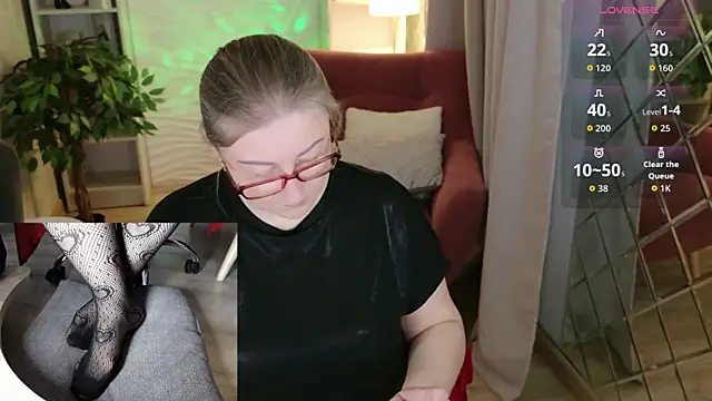 Alexandra Kind online show from 05-26-26, 01:42