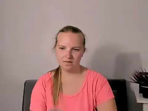 Snapshot of RoseTeacherX chatting on 06-16-26, 05:02 RoseTeacherX online show from 06-16-26, 05:02