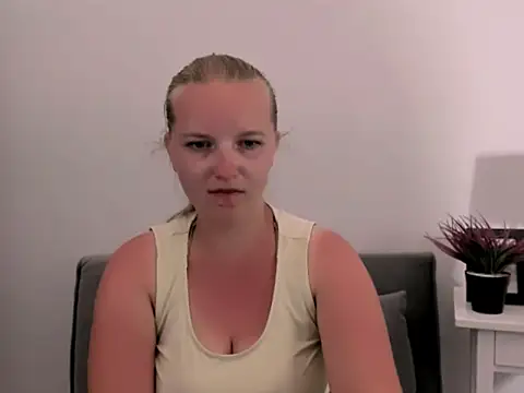 Snapshot of RoseTeacherX chatting on 07-14-26, 05:08 RoseTeacherX online show from 07-14-26, 05:08