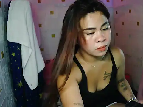 hottiemomma09 online show from 06-15-26, 10:04