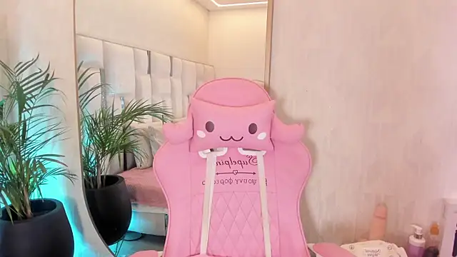 imnikaa  online show from 07-14-26, 12:33