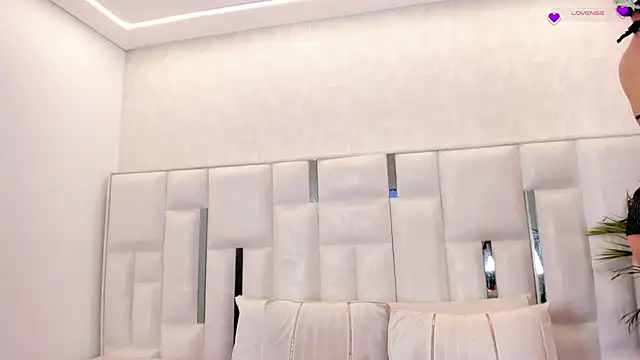 imnikaa  online show from 05-24-26, 01:11