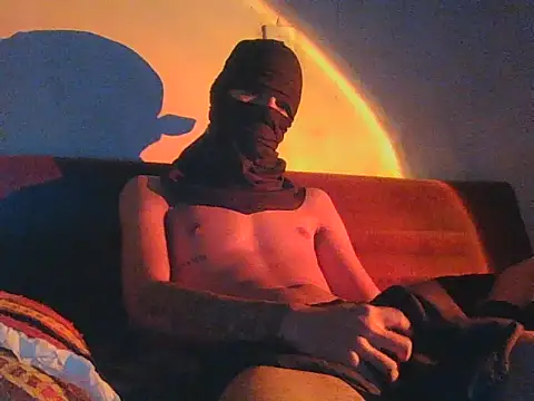 Snapshot of Kisandrel chatting on 04-19-26, 02:40 Kisandrel online show from 04-19-26, 02:40