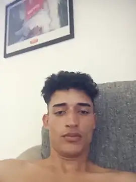 LatinBoy10 online show from 04-15-26, 11:49