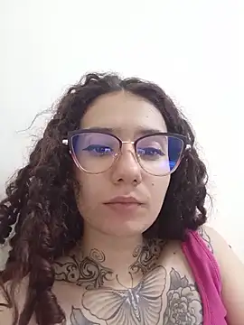Snapshot of Aura_Phone chatting on 05-14-26, 03:47 Aura Phone online show from 05-14-26, 03:47