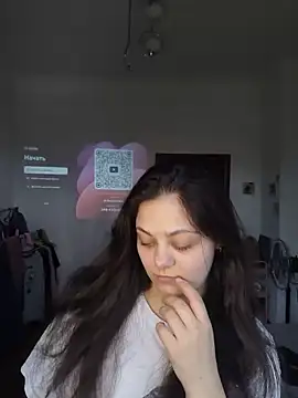  Mikky lil  online show from 06-12-26, 03:43