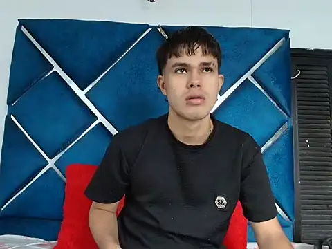 EdwinBoys online show from 05-05-26, 01:14
