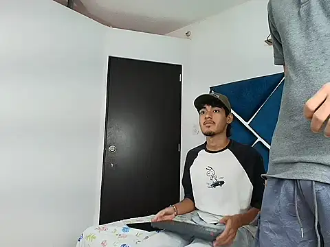 EdwinBoys online show from 05-14-26, 01:30