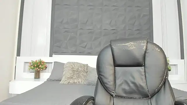 sophia blade  online show from 05-11-26, 02:46