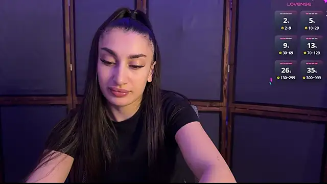 Snapshot of MyNaomi chatting on 06-25-26, 09:31 MyNaomi online show from 06-25-26, 09:31