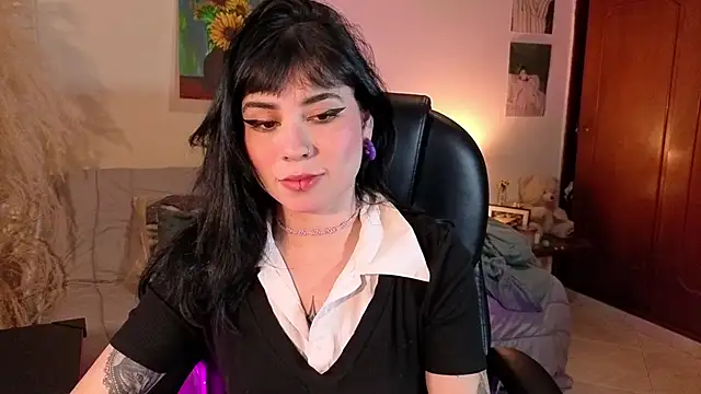 GaiaJonness online show from 05-25-26, 06:06