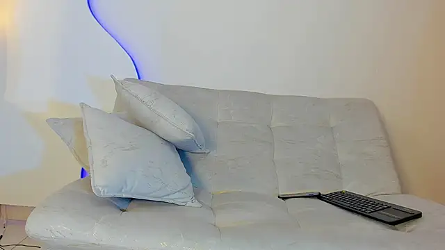 Aohomlester  online show from 05-04-26, 01:47