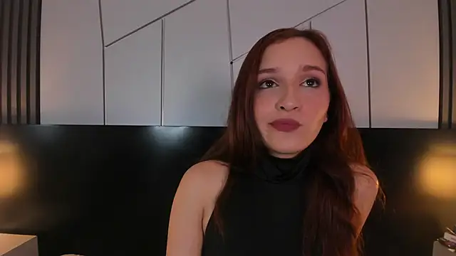 Snapshot of leahluna chatting on 05-08-26, 08:45 leahluna online show from 05-08-26, 08:45