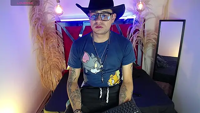 Nickk 21  online show from 05-12-26, 01:06
