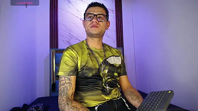 Nickk 21  online show from 05-14-26, 01:30