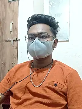 Snapshot of hot_boy995 chatting on 05-12-26, 10:32 hot boy995 online show from 05-12-26, 10:32