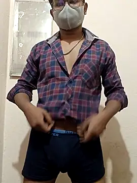 Snapshot of hot_boy995 chatting on 05-31-26, 07:47 hot boy995 online show from 05-31-26, 07:47